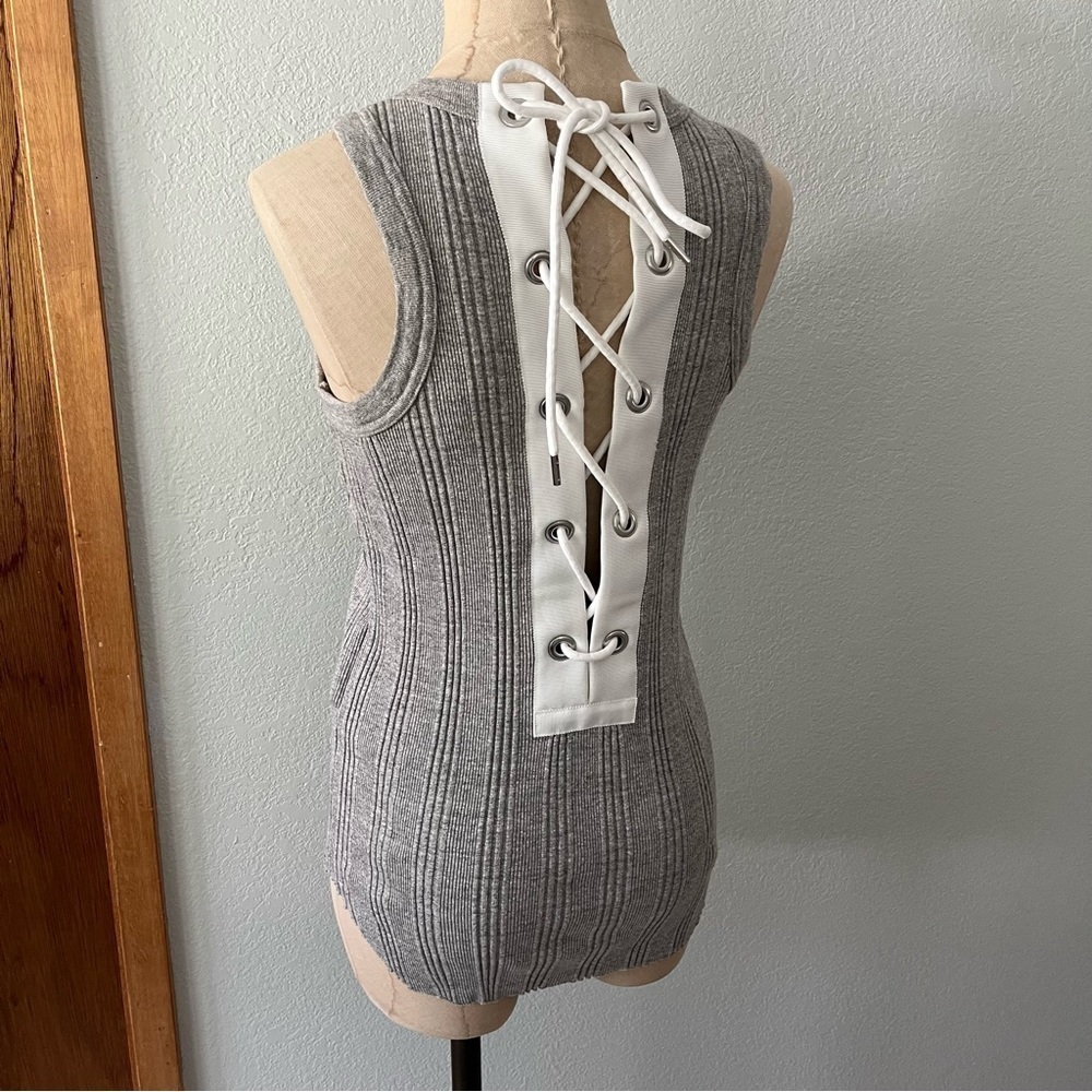 SACAI sz 1 S Gray Ribbed Knit Tank Top White Lace Up Back